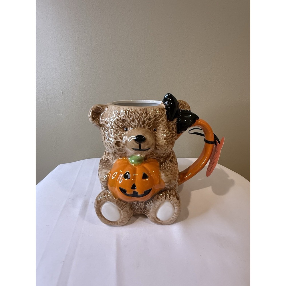 Creepy‎ Critters Bear Holding Pumpkin Halloween Mug Brand New Viral